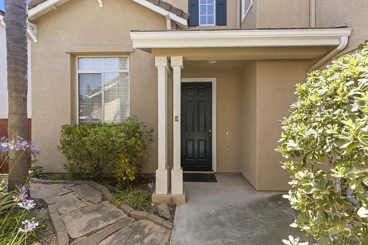 553 Golf Glen Dr