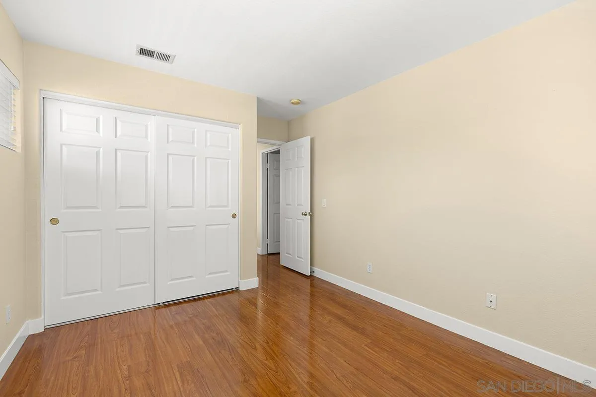 553 Golf Glen Dr