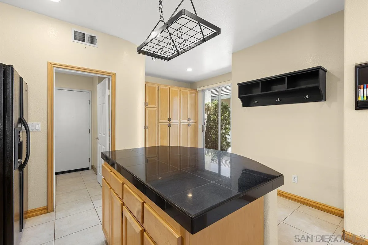 553 Golf Glen Dr