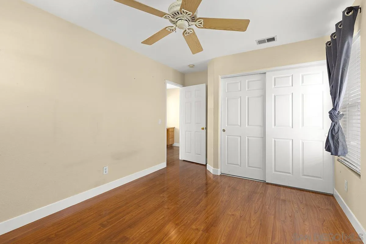 553 Golf Glen Dr