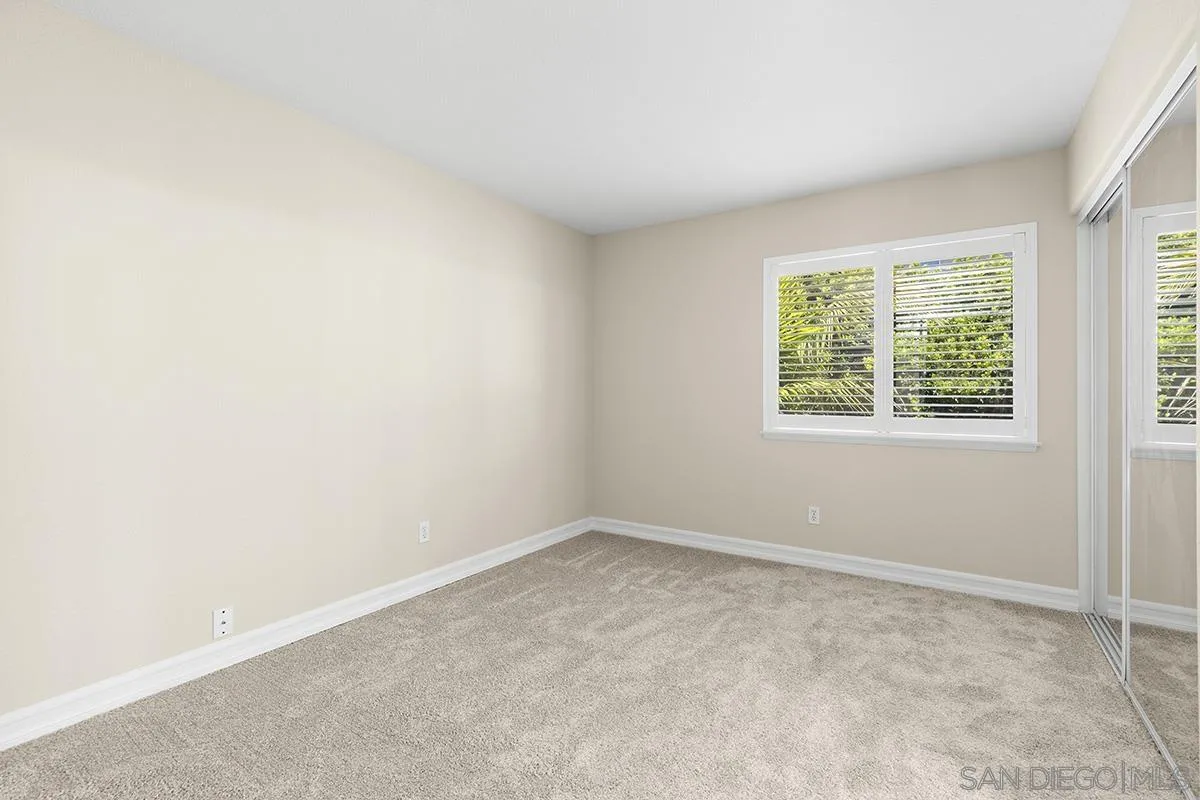 12304 Dormouse Rd