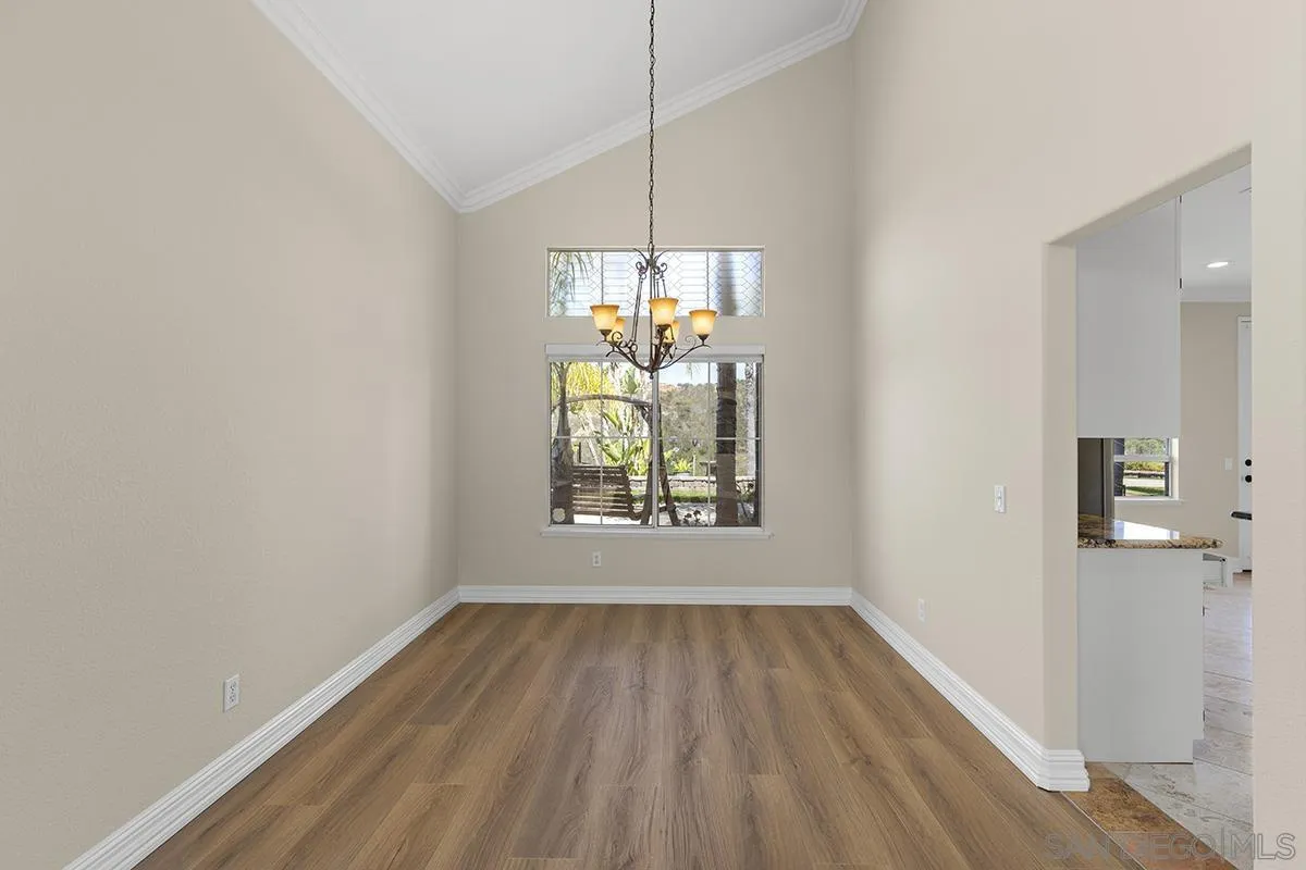 12304 Dormouse Rd