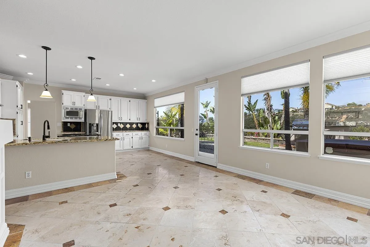 12304 Dormouse Rd