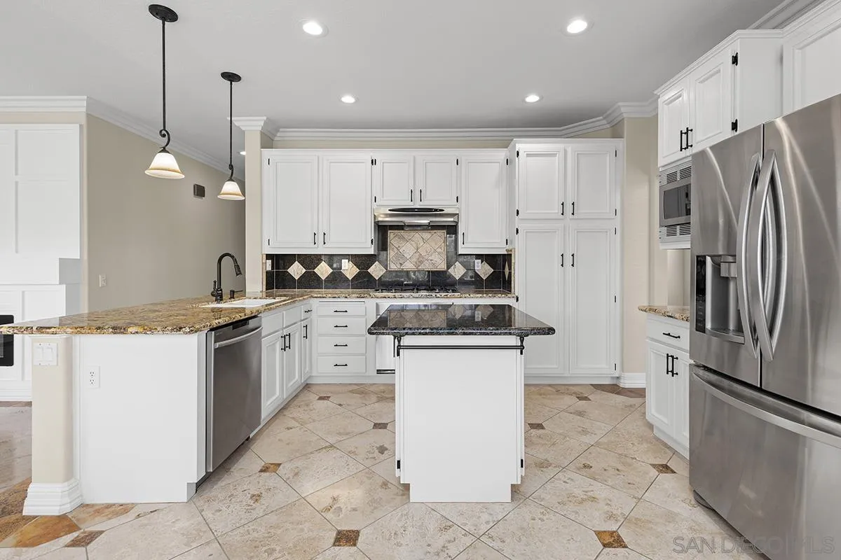 12304 Dormouse Rd