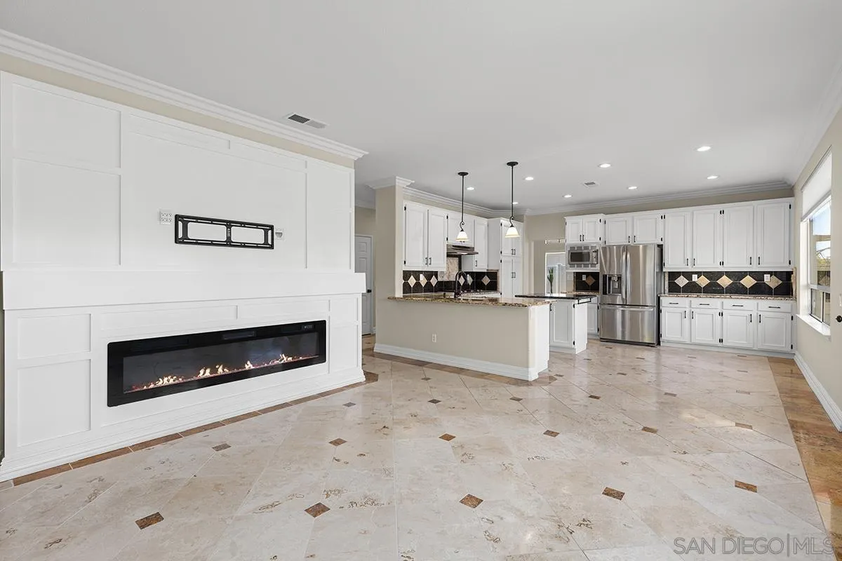 12304 Dormouse Rd