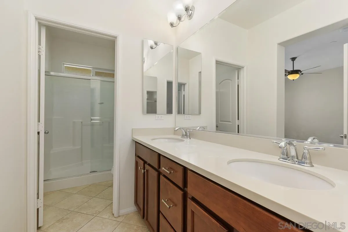 8011 City View Pl