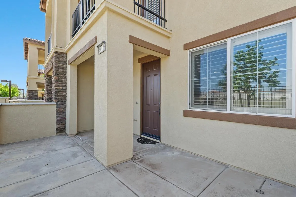 8011 City View Pl