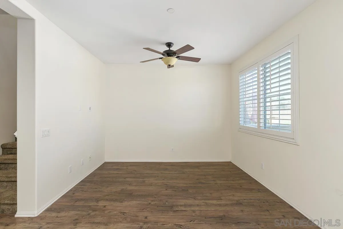 8011 City View Pl