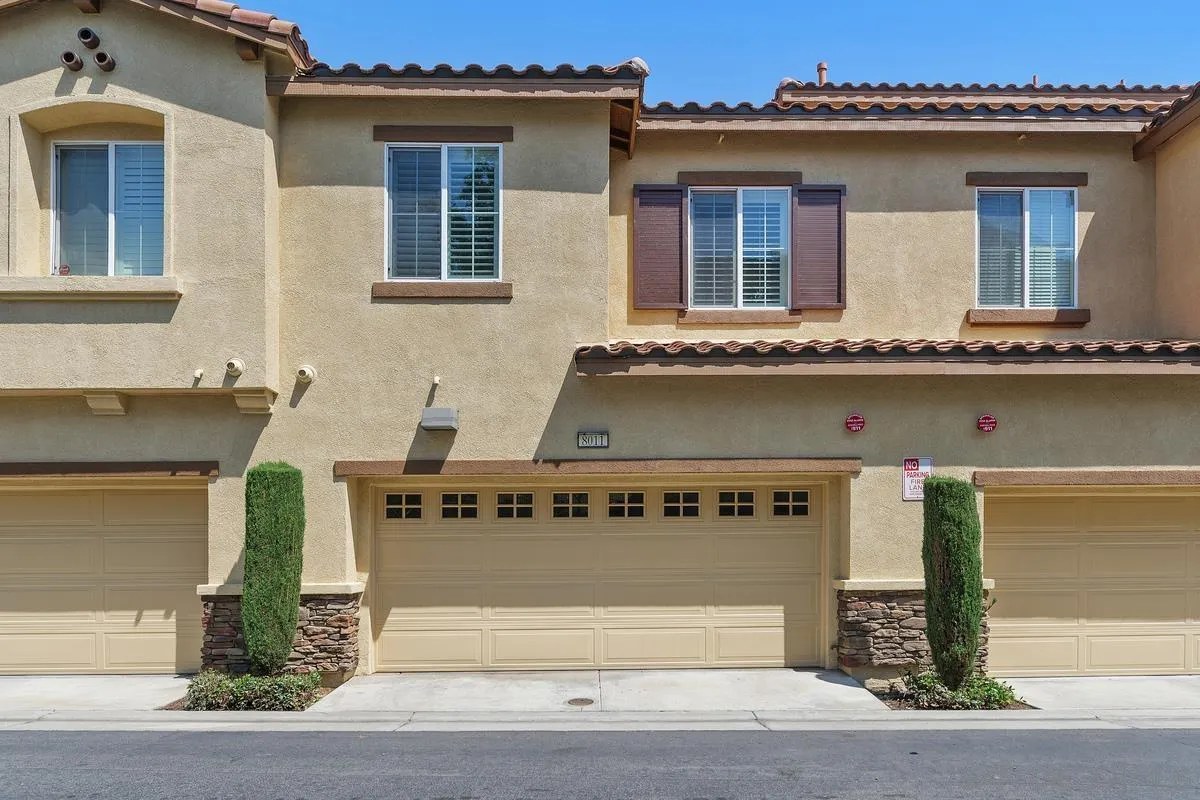 8011 City View Pl
