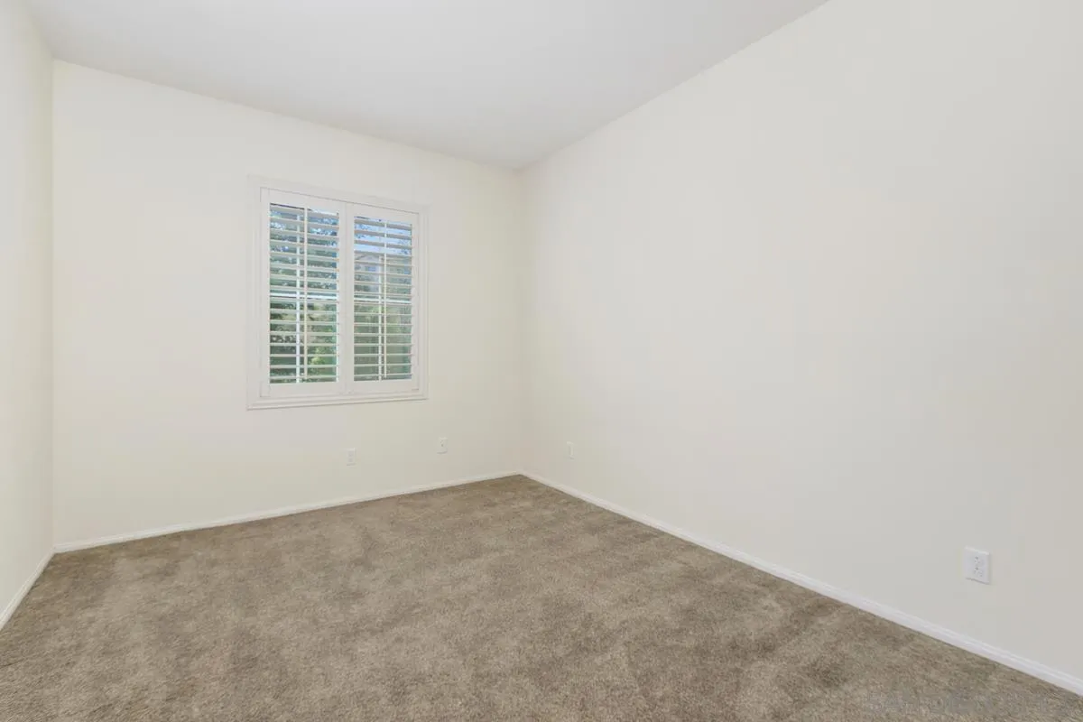 8011 City View Pl