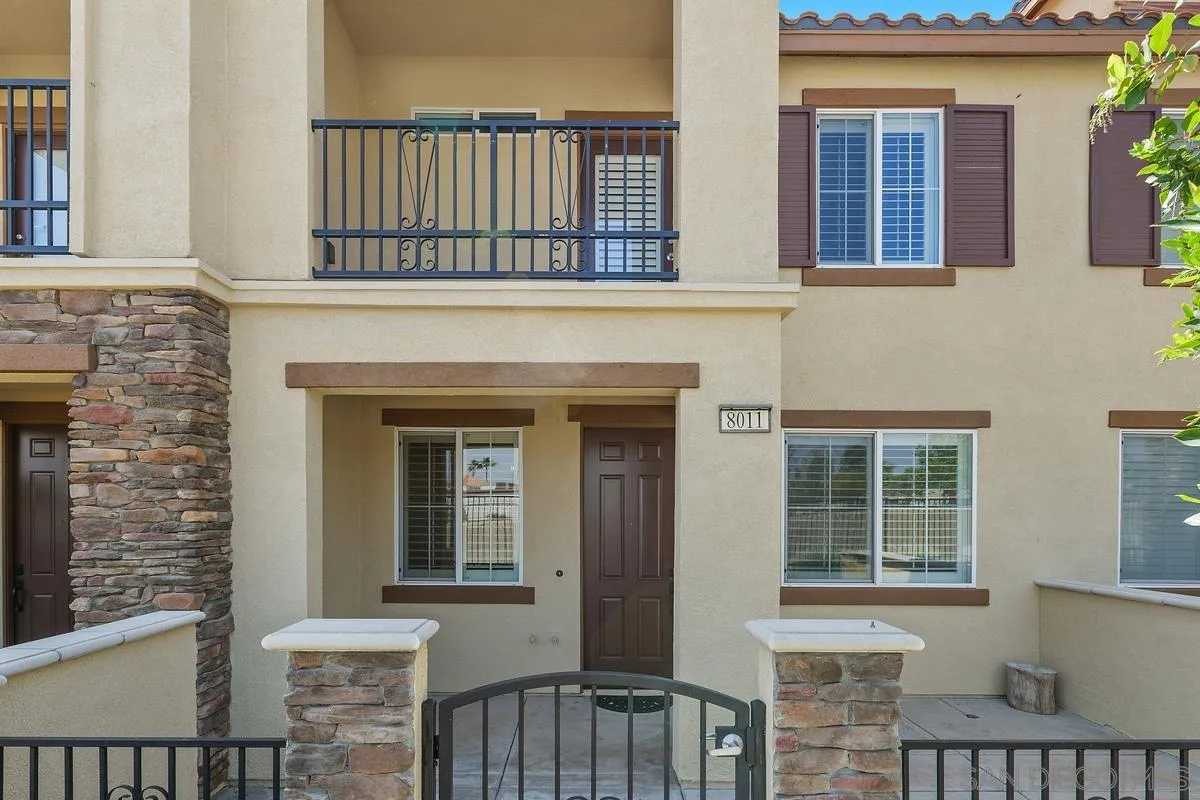 8011 City View Pl