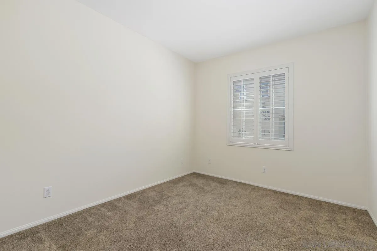 8011 City View Pl