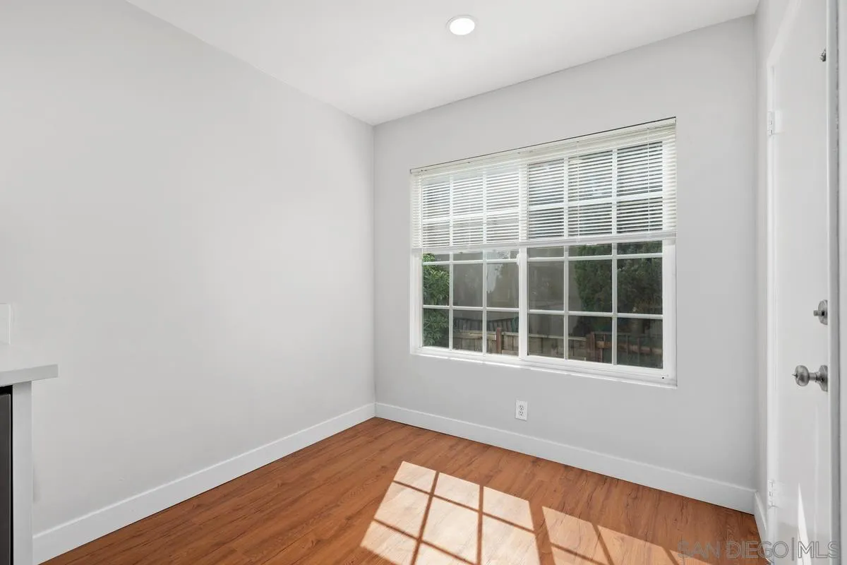 393 Waldo Ave Unit 3