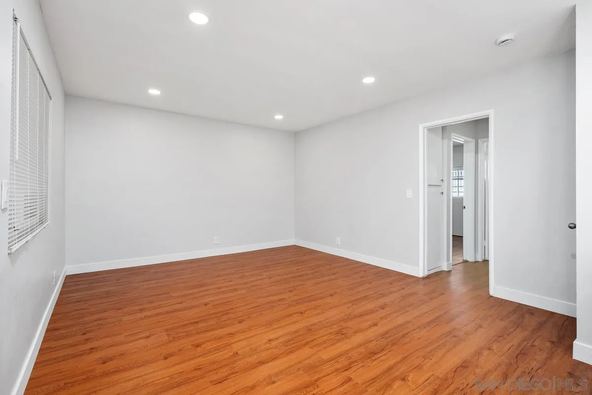 393 Waldo Ave Unit 3