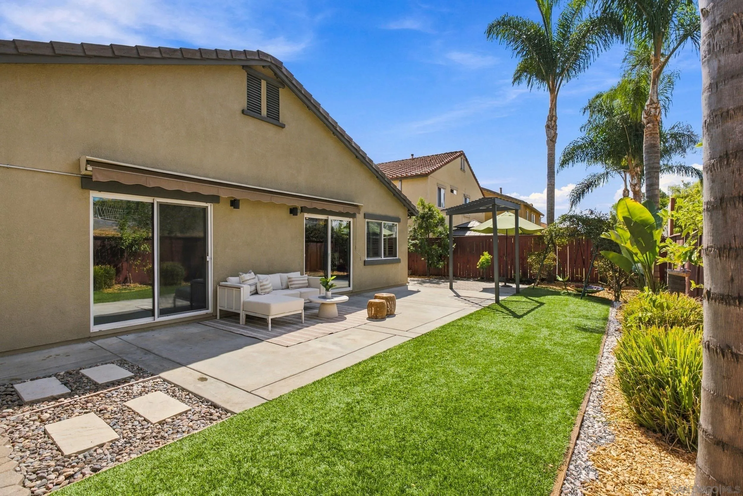 1053 Manteca
