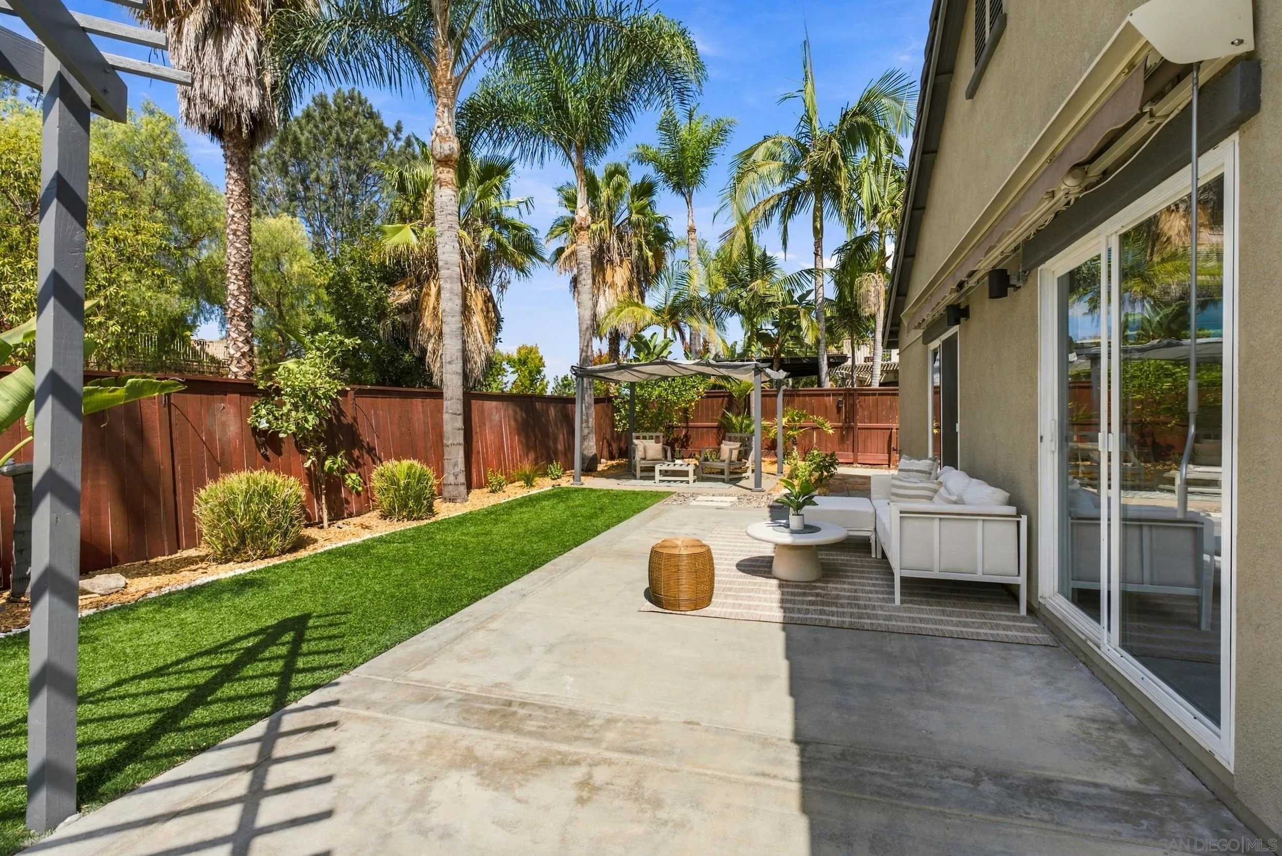 1053 Manteca