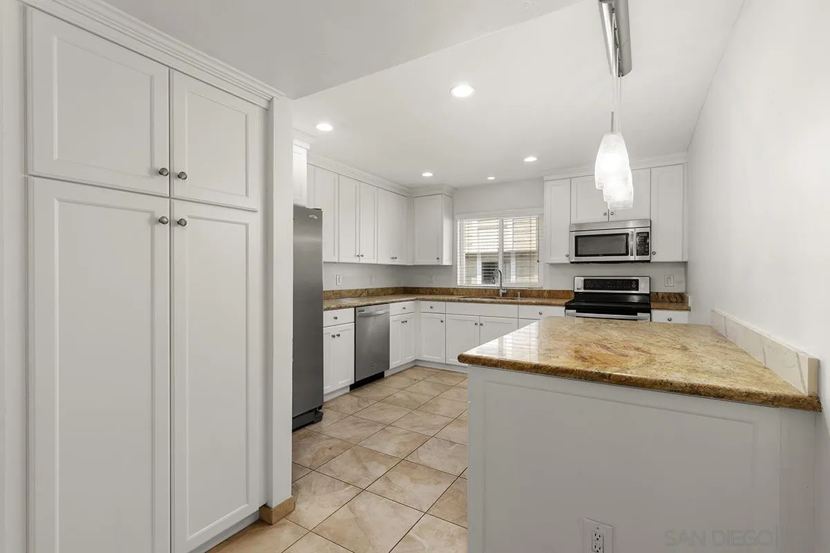 4028 Mahaila Ave Unit C