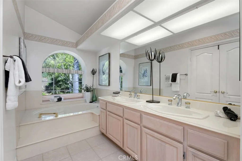 29211 Alfieri Street