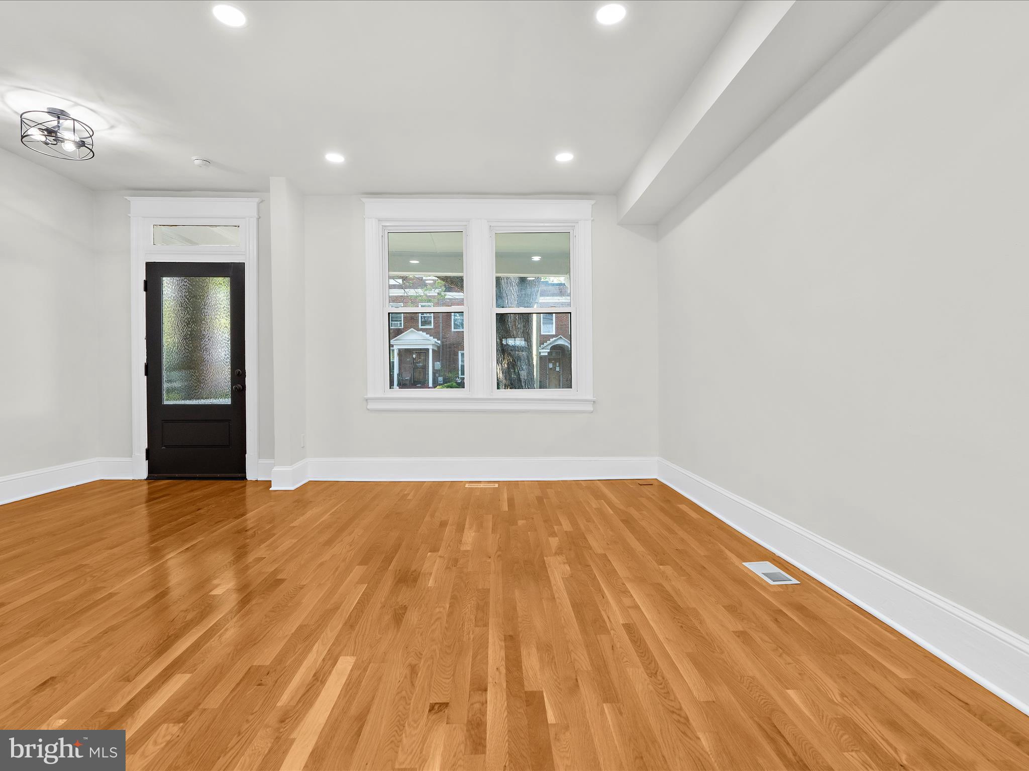 917 Decatur St NW