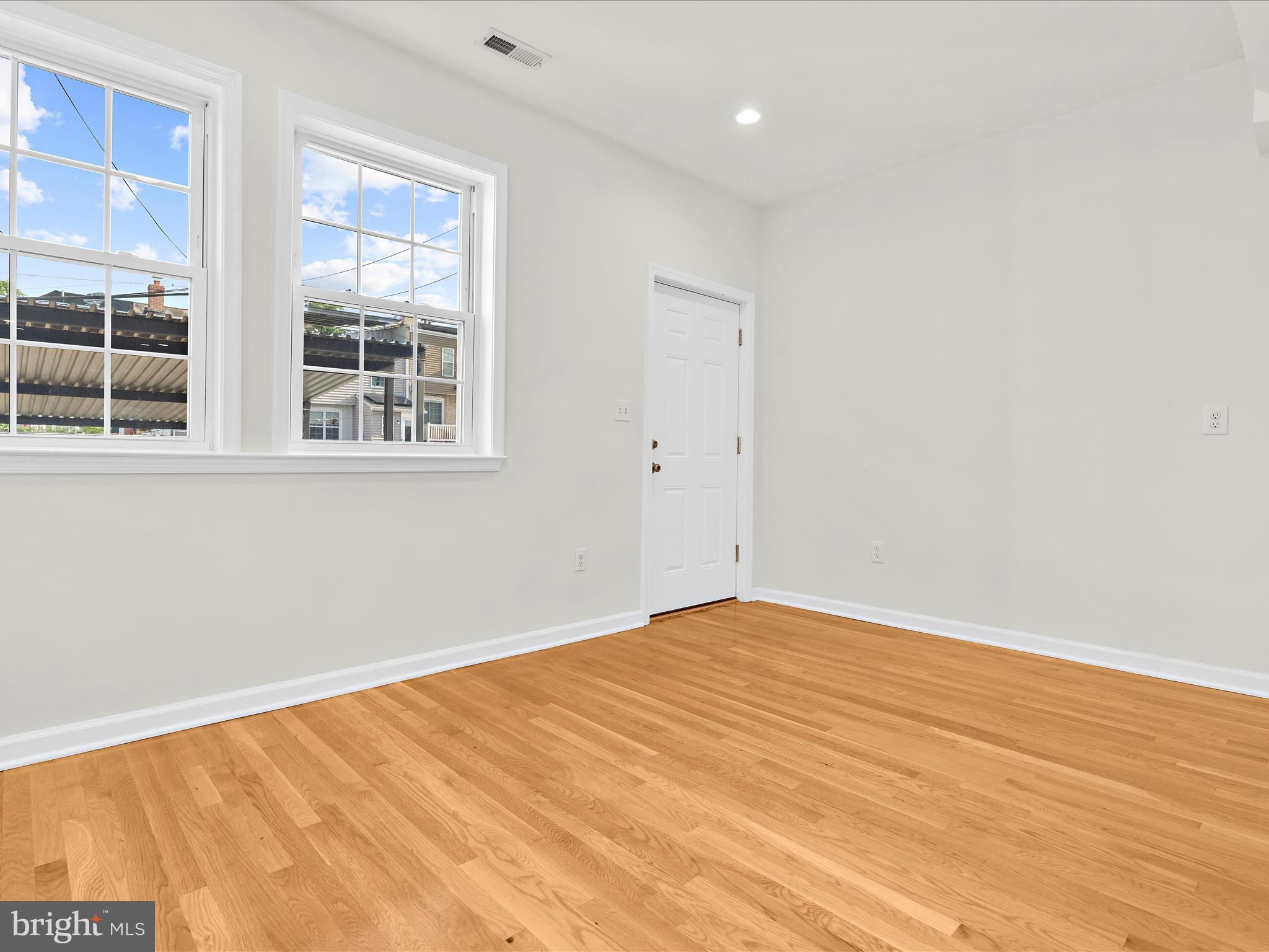 917 Decatur St NW