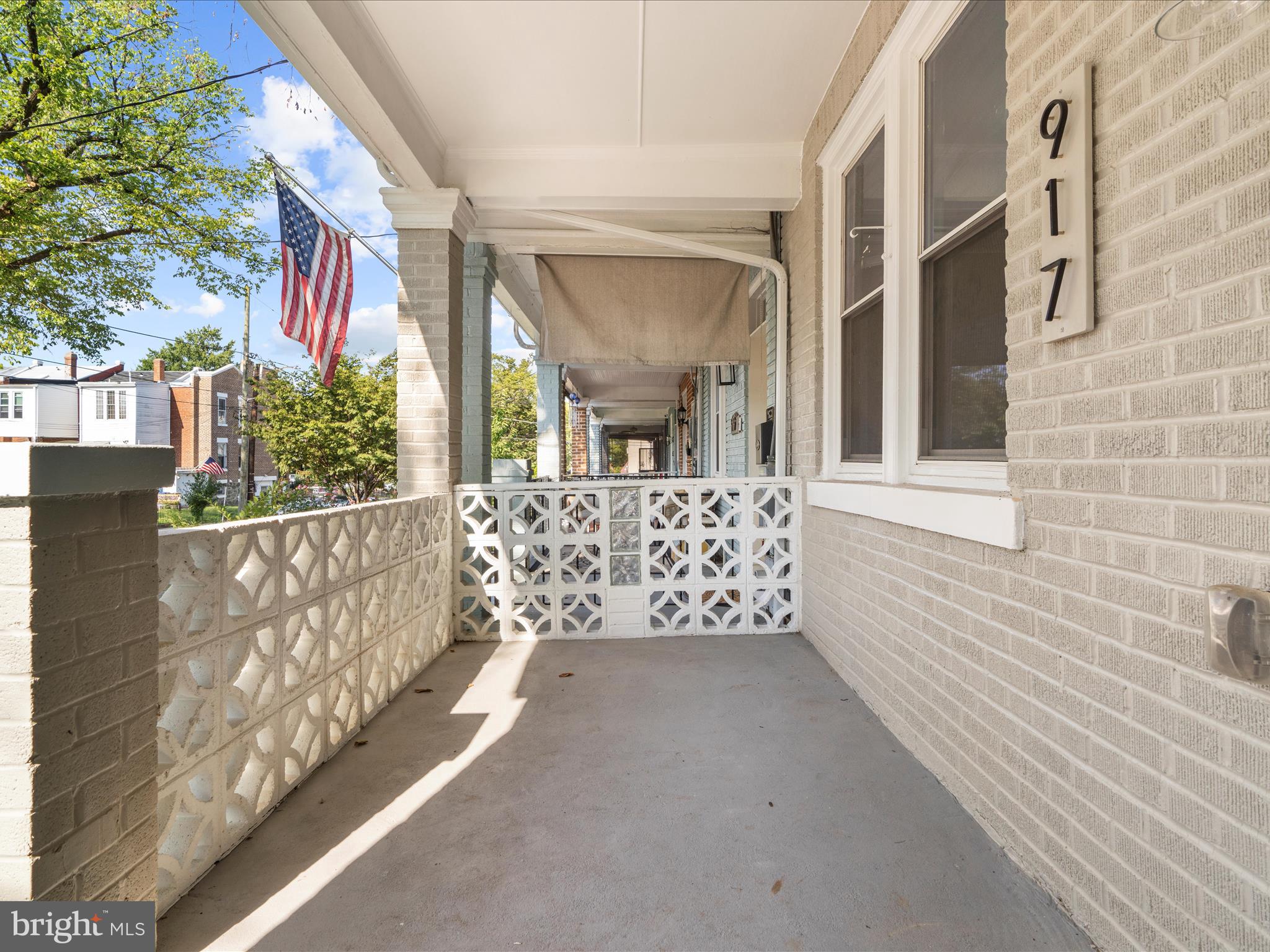917 Decatur St NW