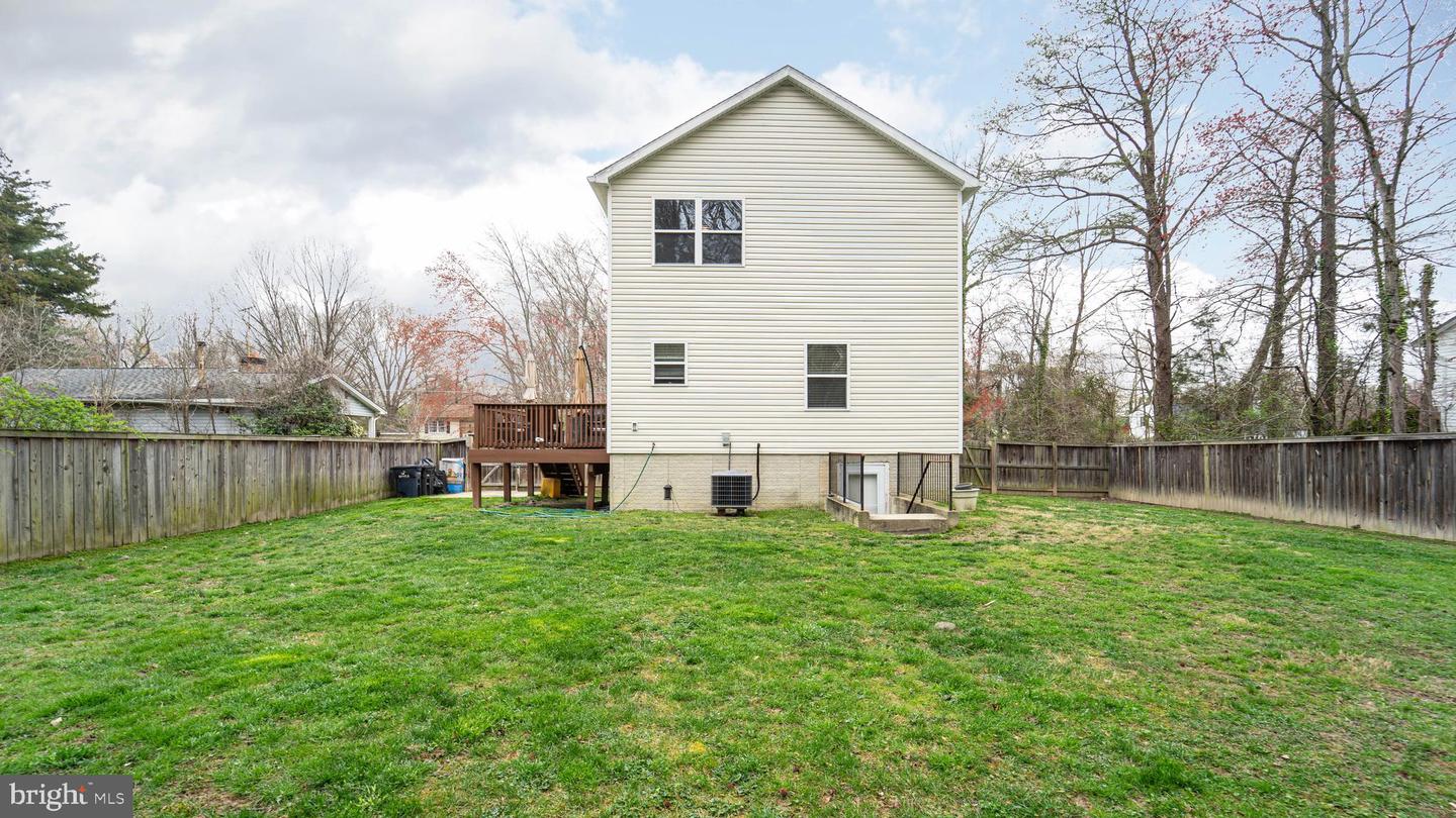 1101 Byron St