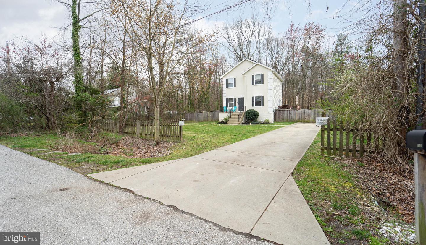 1101 Byron St