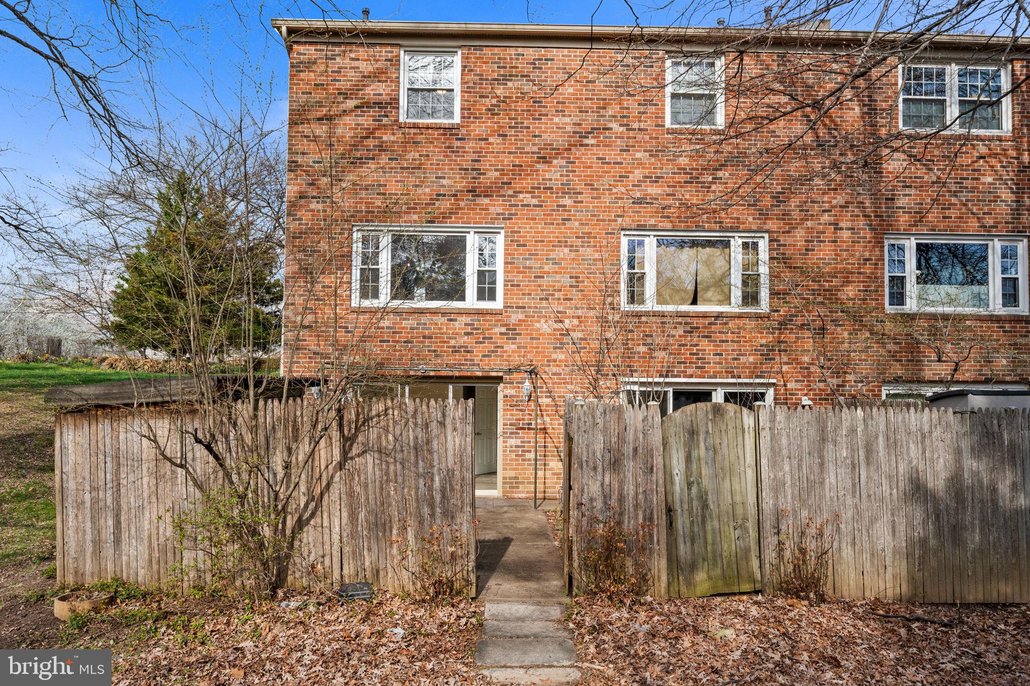 5845 REXFORD DRIVE 721