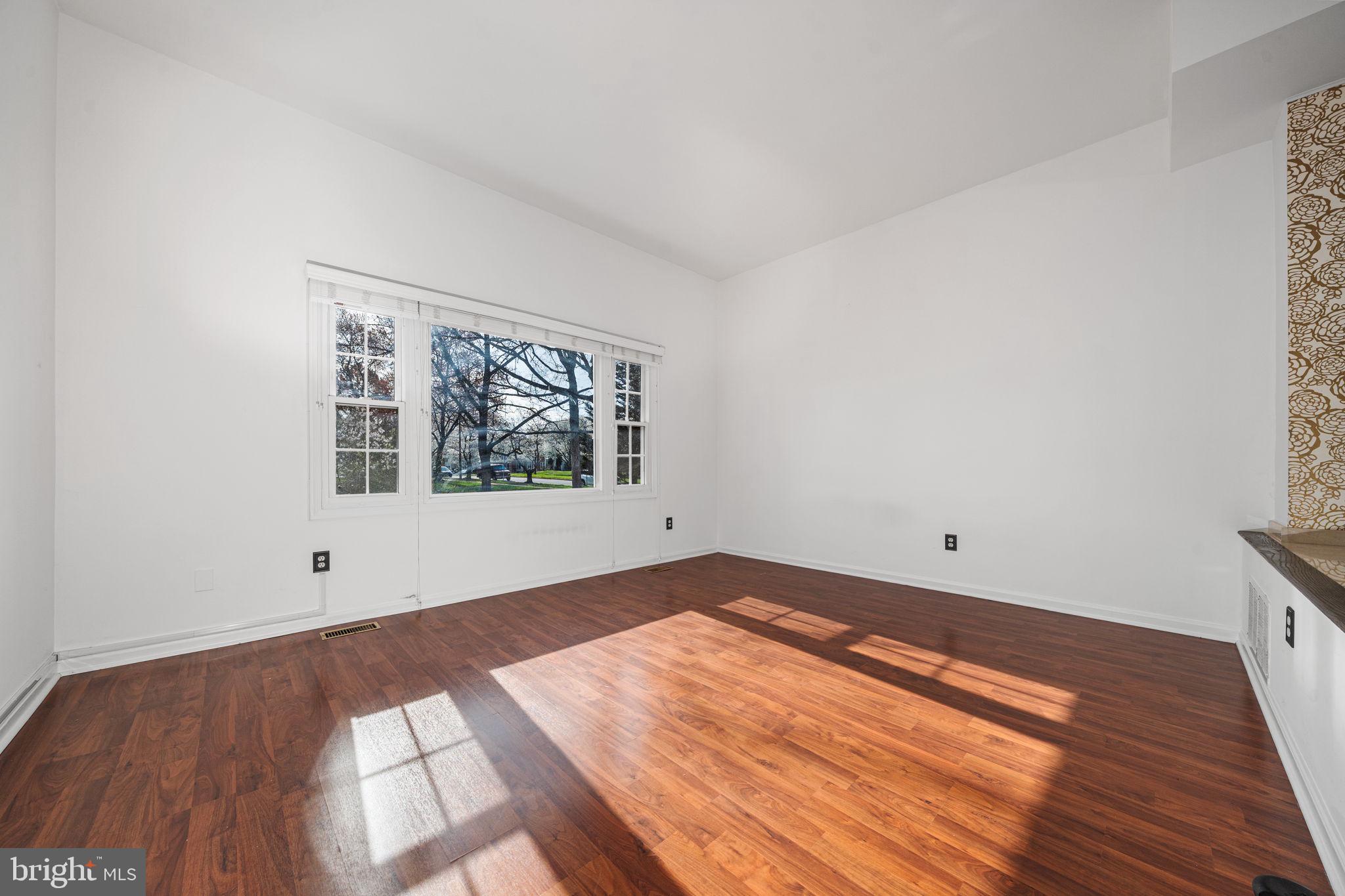 5845 REXFORD DRIVE 721