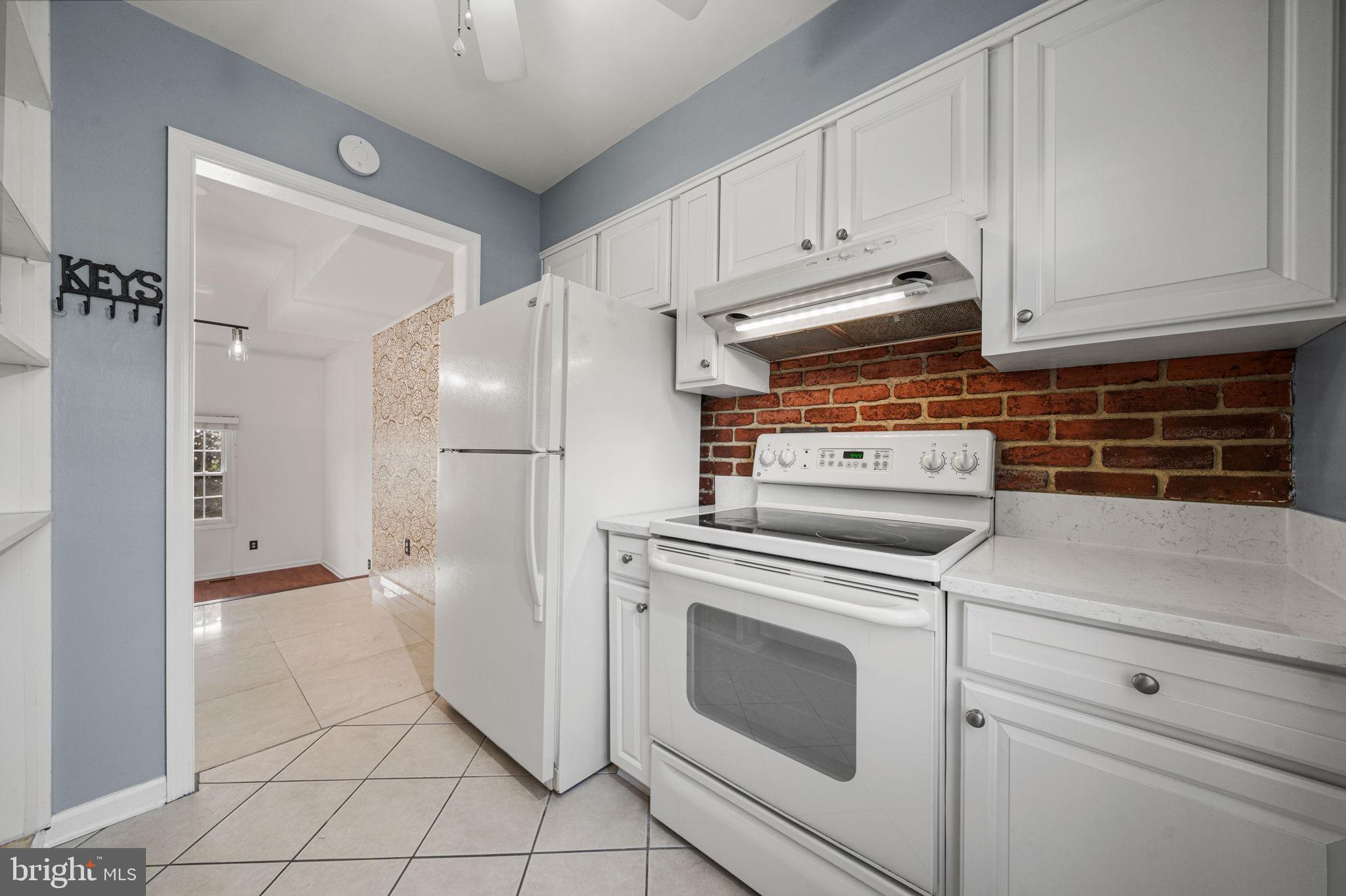 5845 REXFORD DRIVE 721