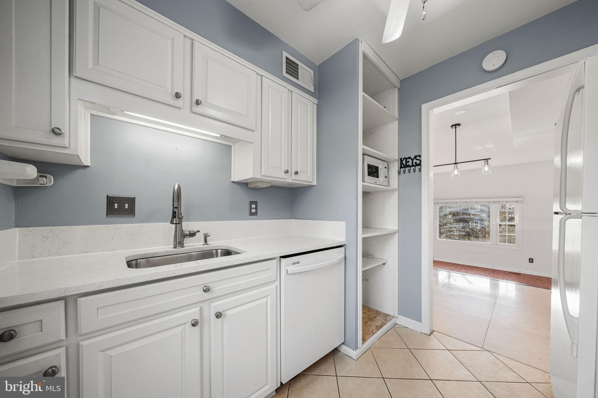 5845 REXFORD DRIVE 721