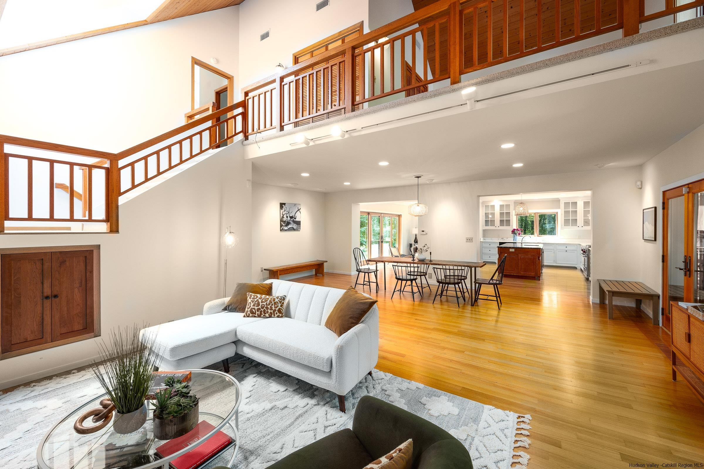 25 Rock Ridge