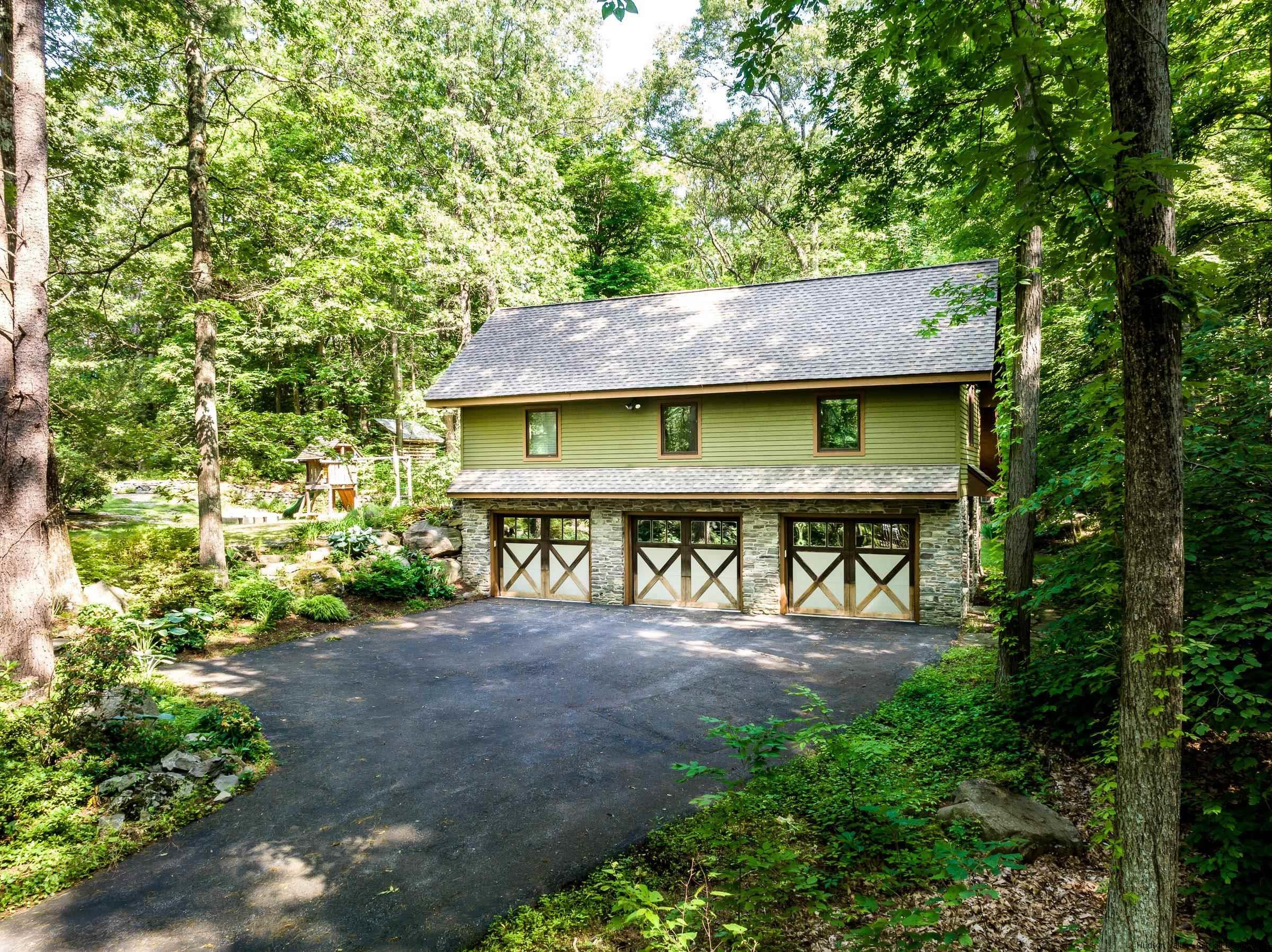 25 Rock Ridge