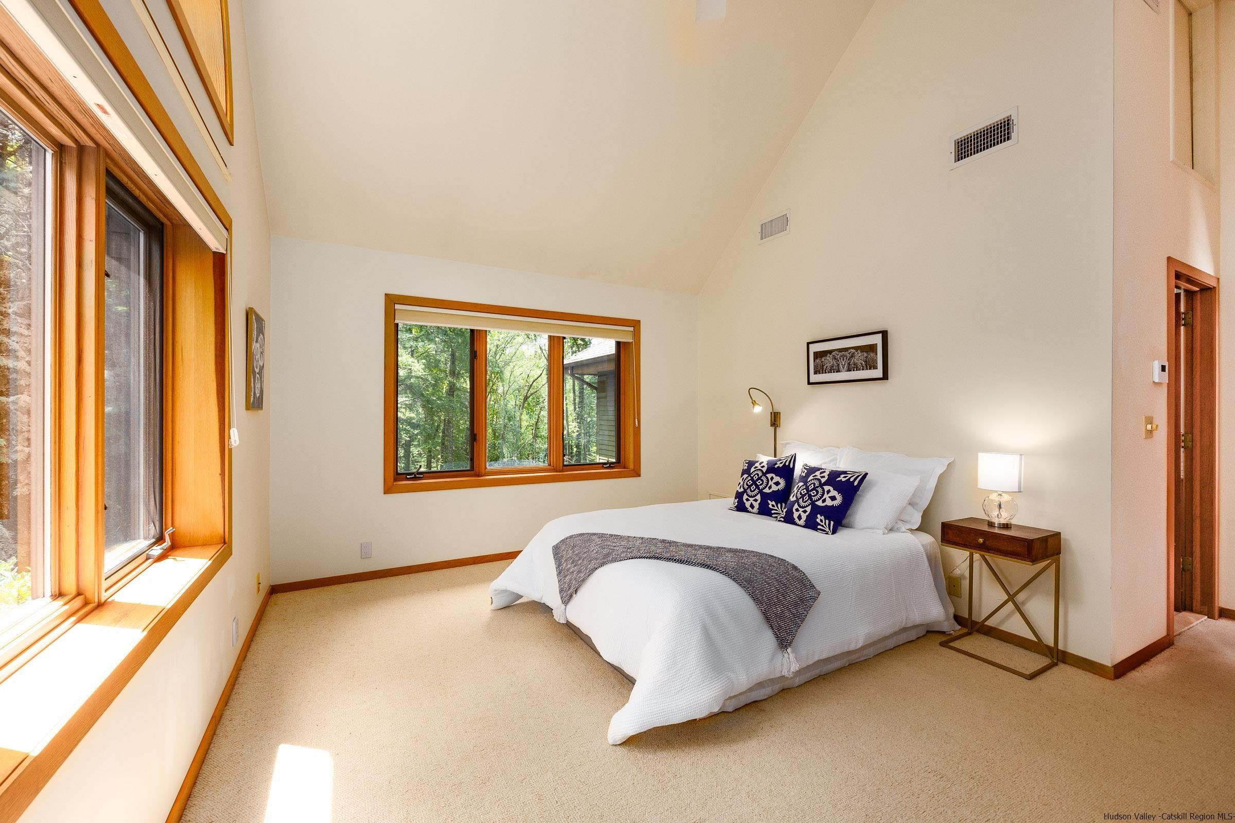 25 Rock Ridge