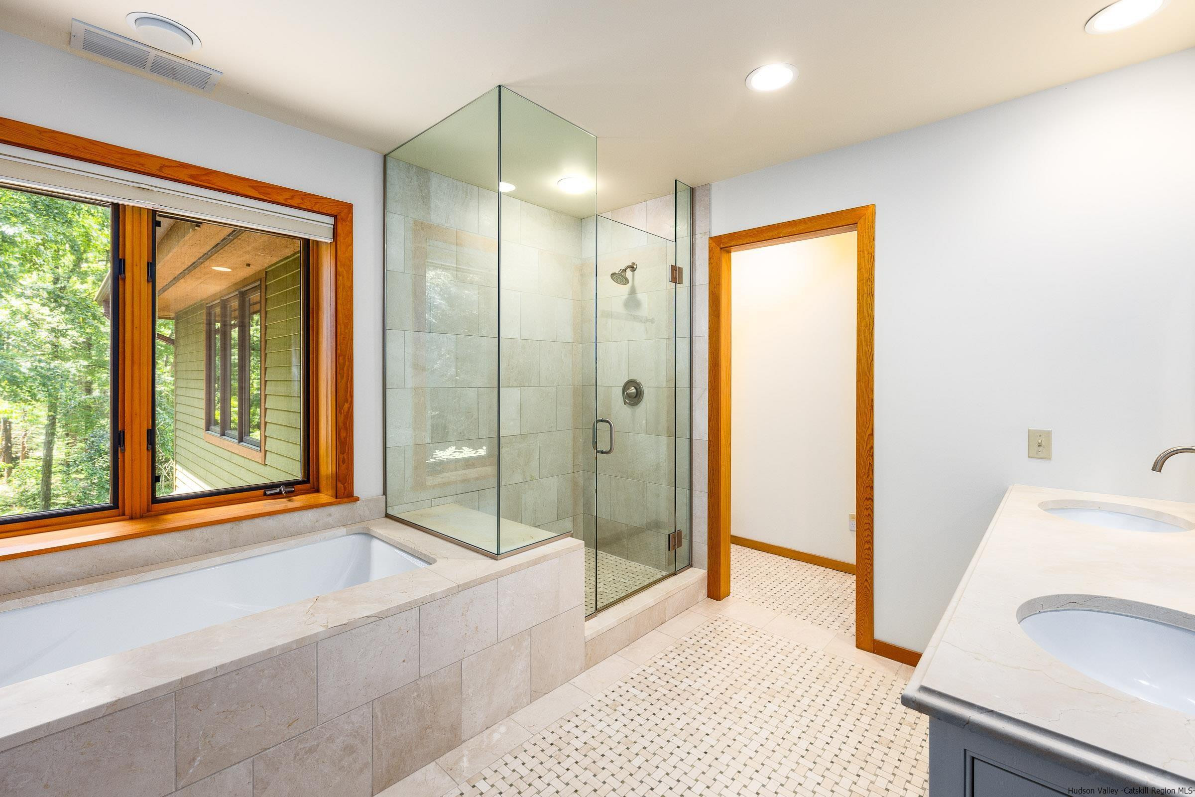 25 Rock Ridge