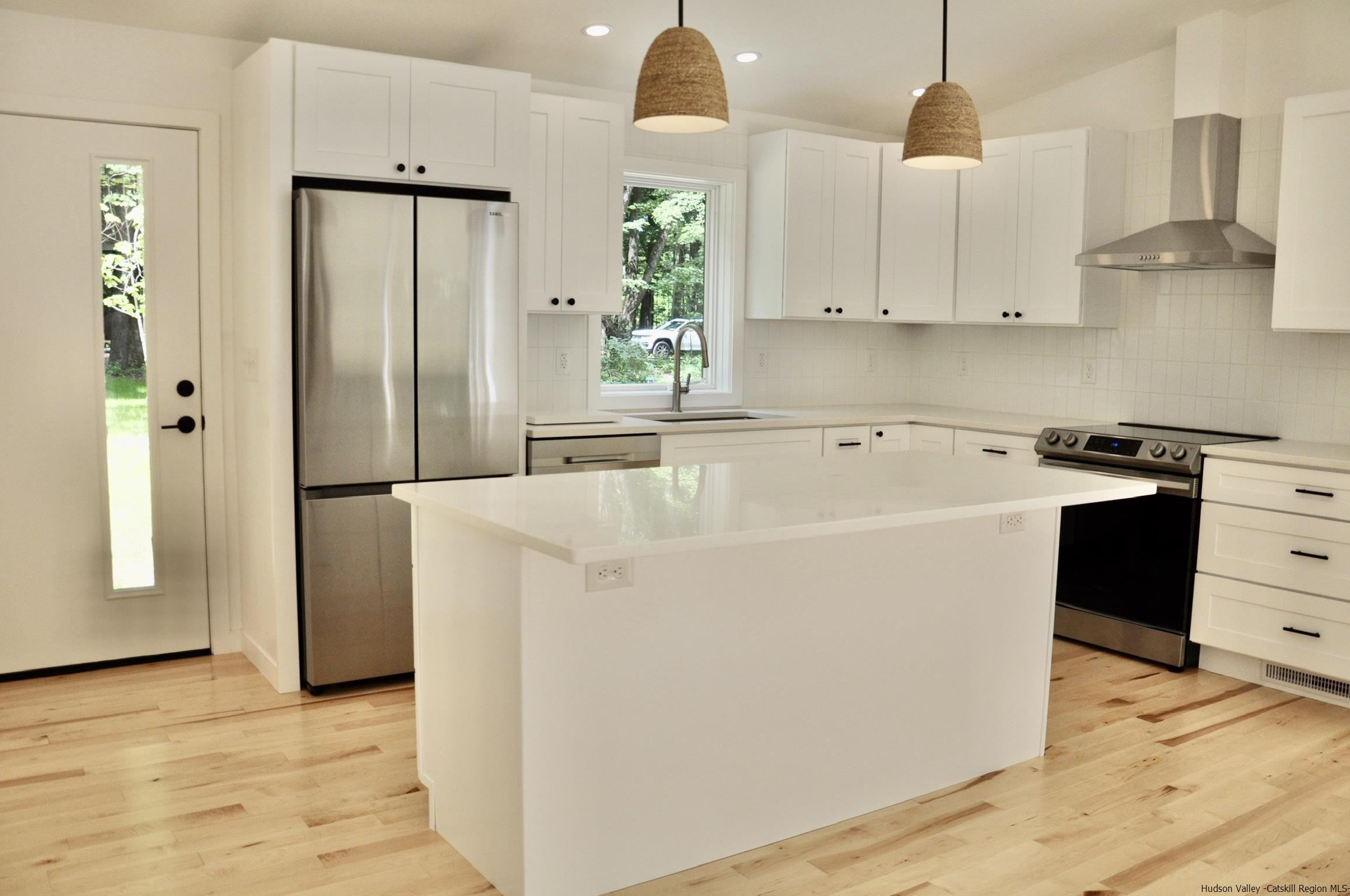 373 Pennsylvania Avenue