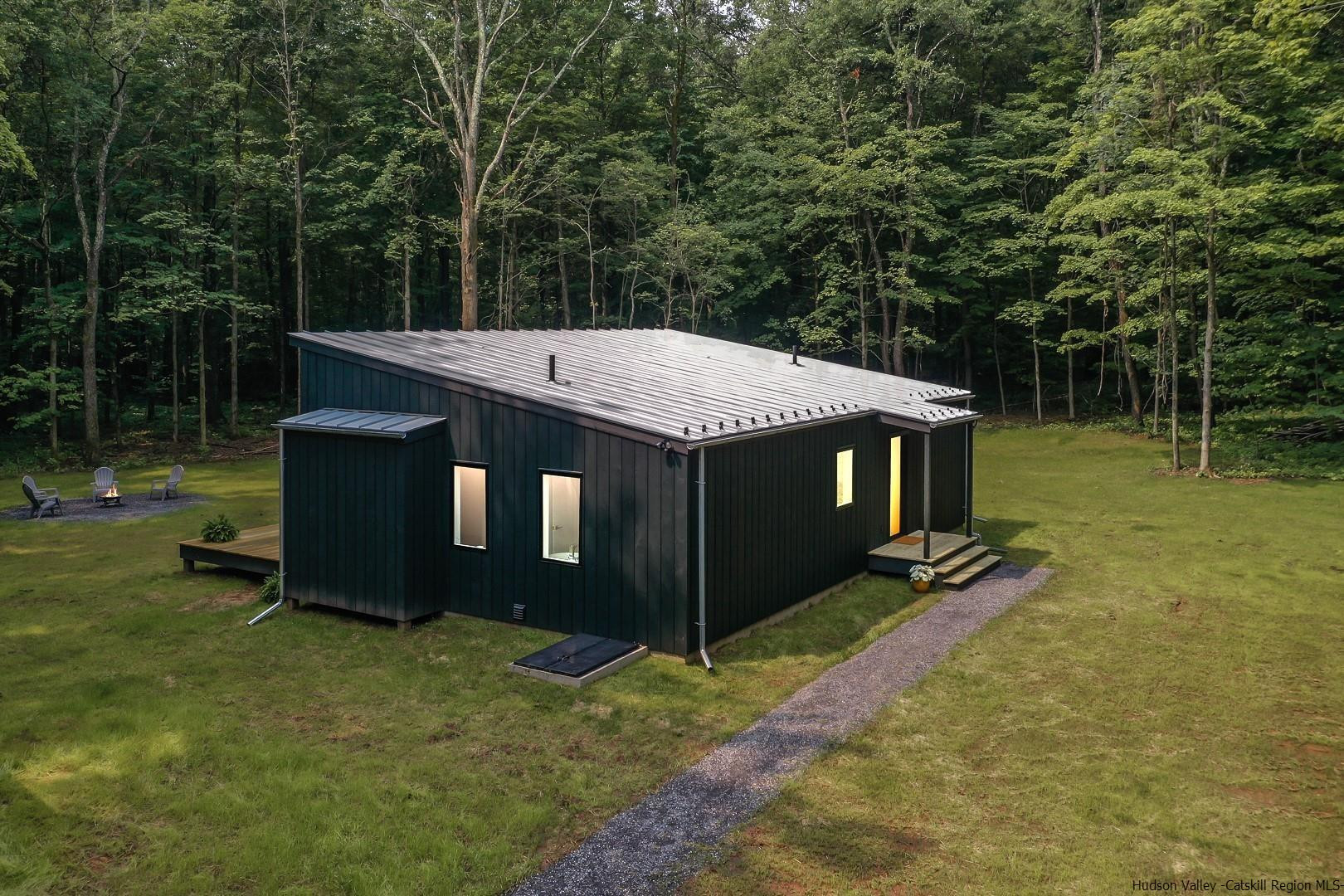 373 Pennsylvania Avenue