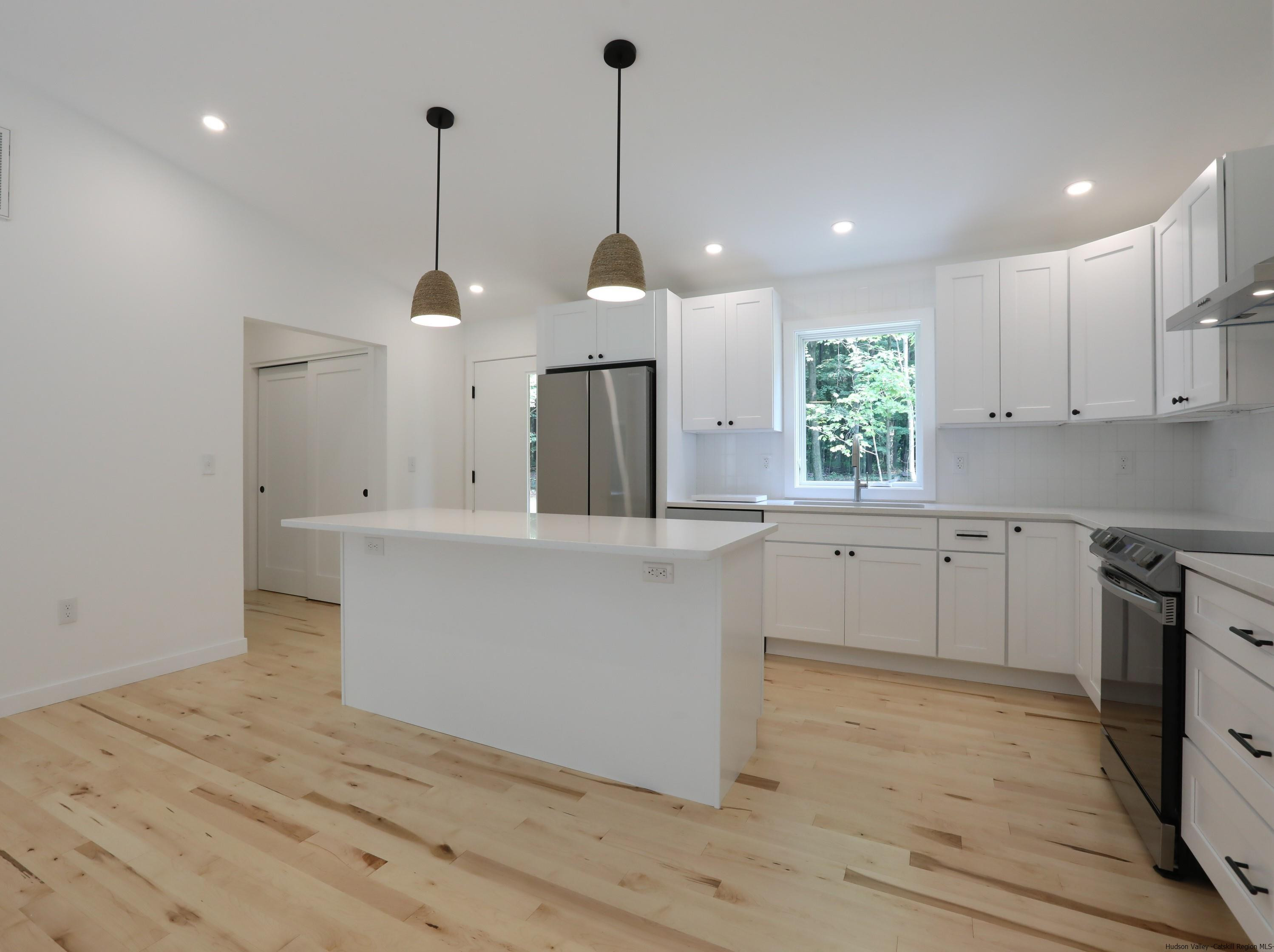 373 Pennsylvania Avenue