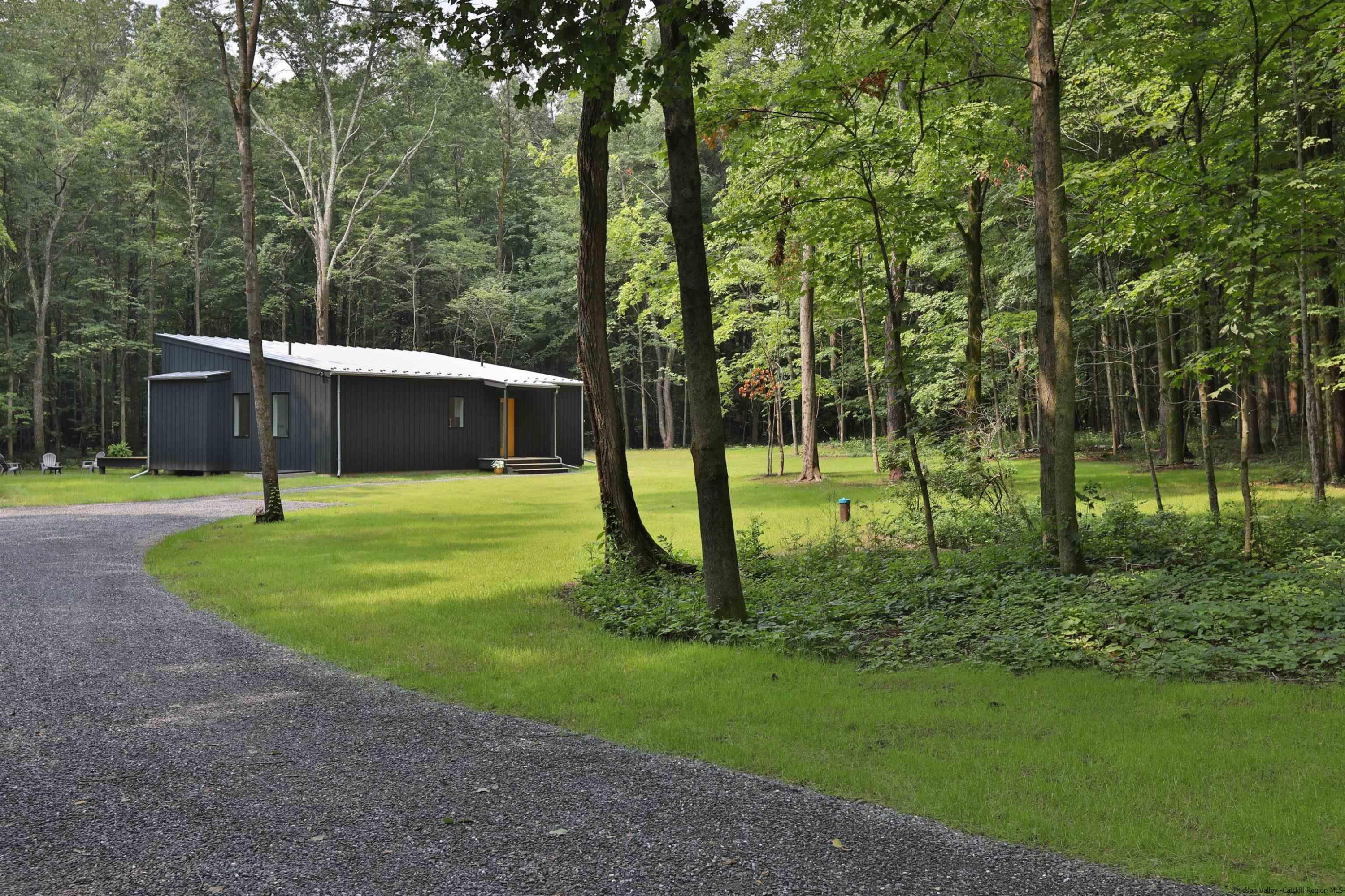 373 Pennsylvania Avenue