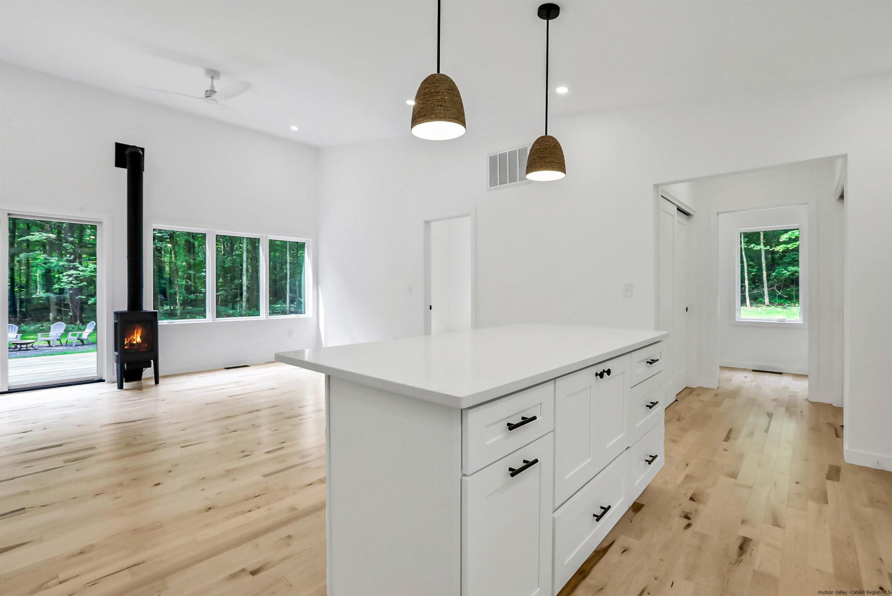 373 Pennsylvania Avenue