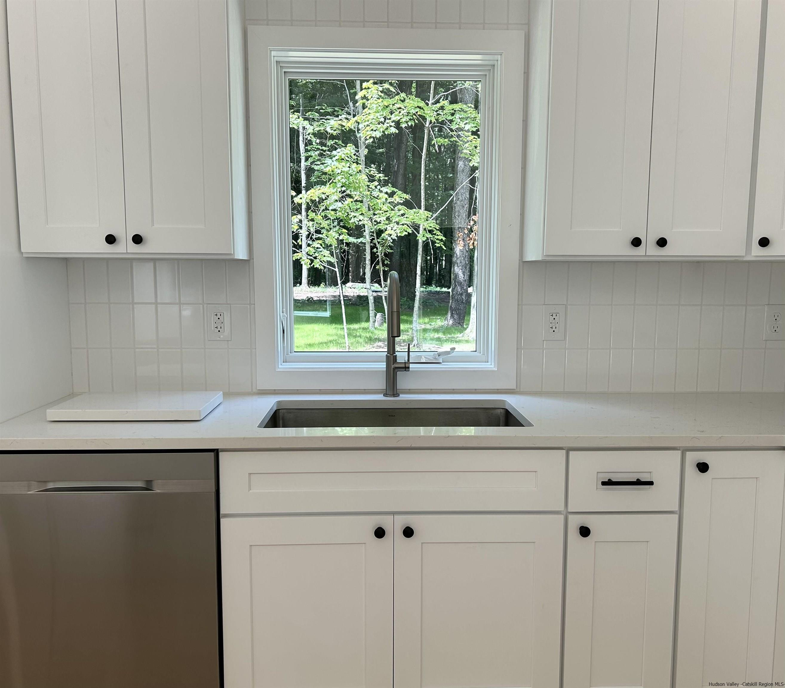 373 Pennsylvania Avenue