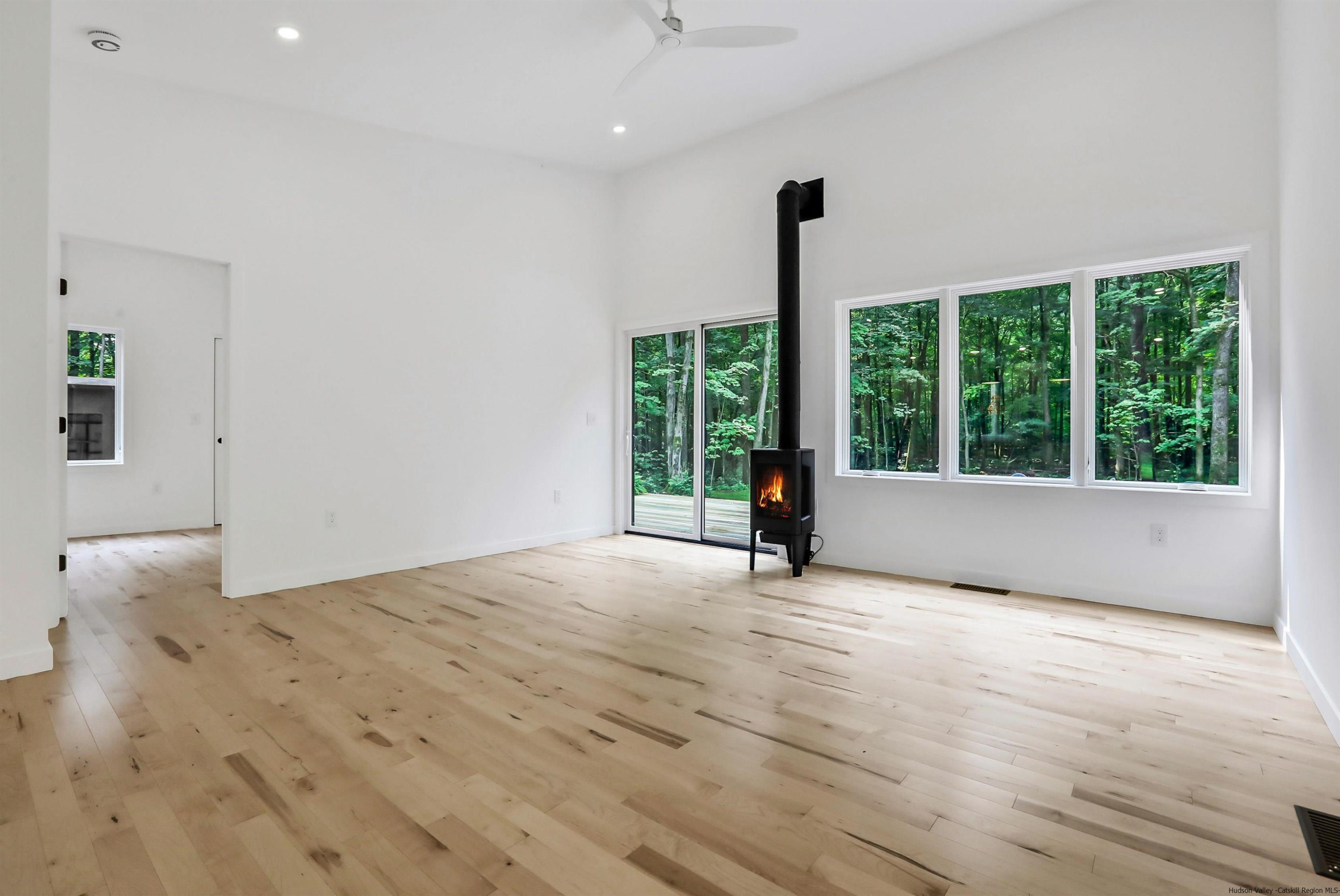 373 Pennsylvania Avenue