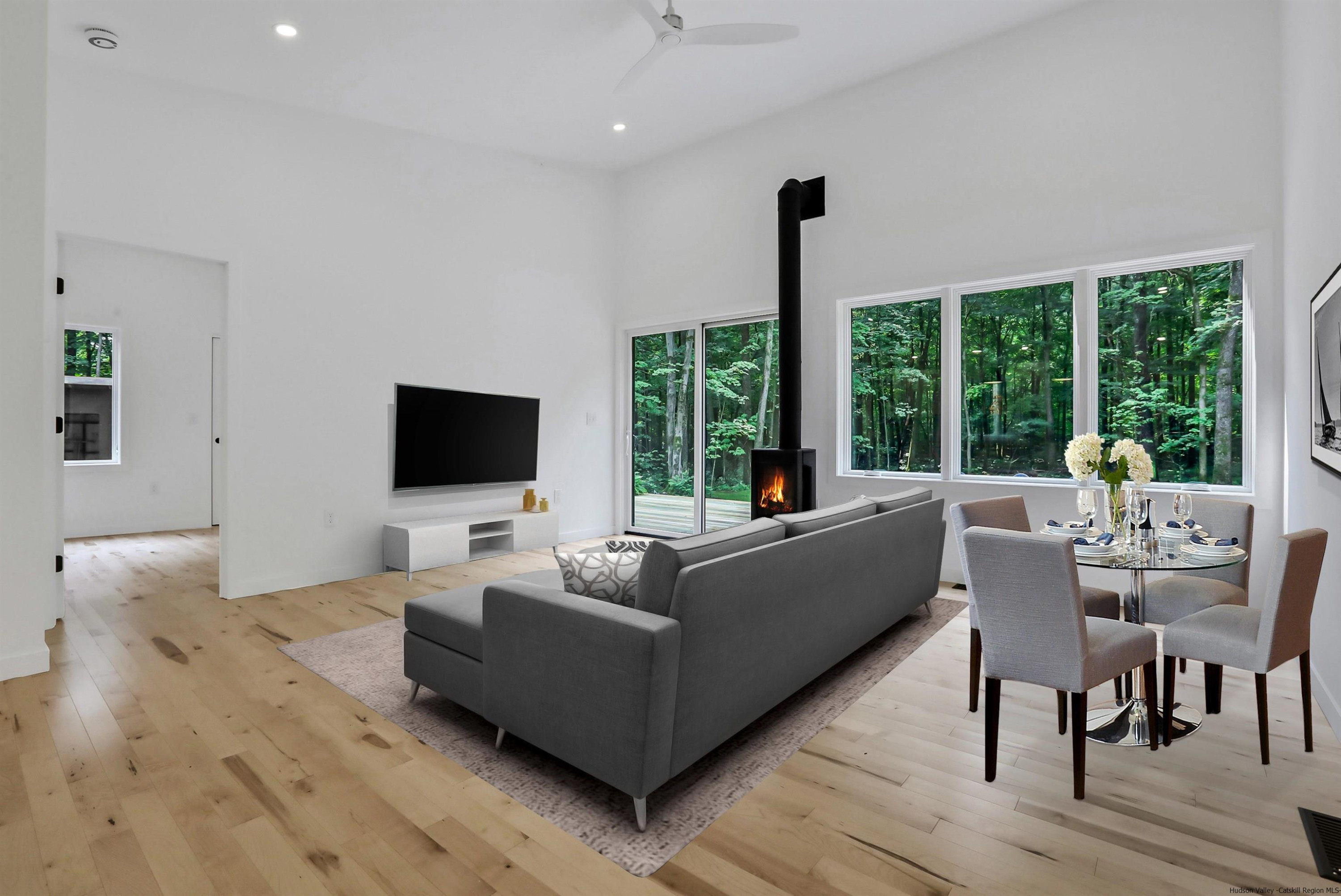 373 Pennsylvania Avenue