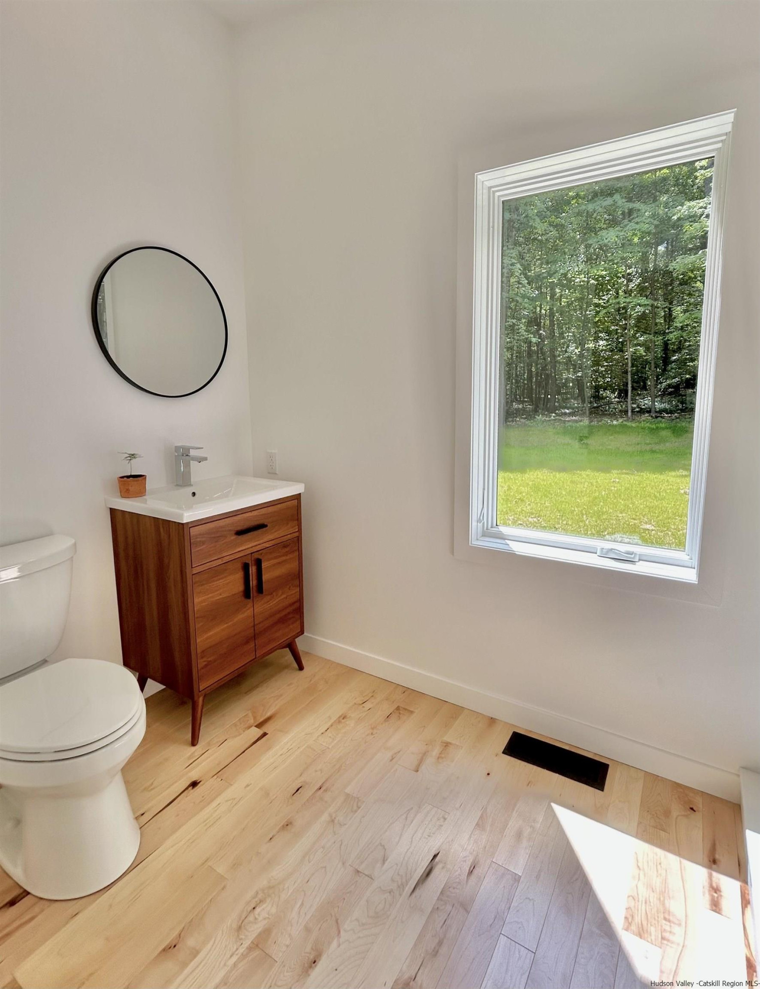 373 Pennsylvania Avenue