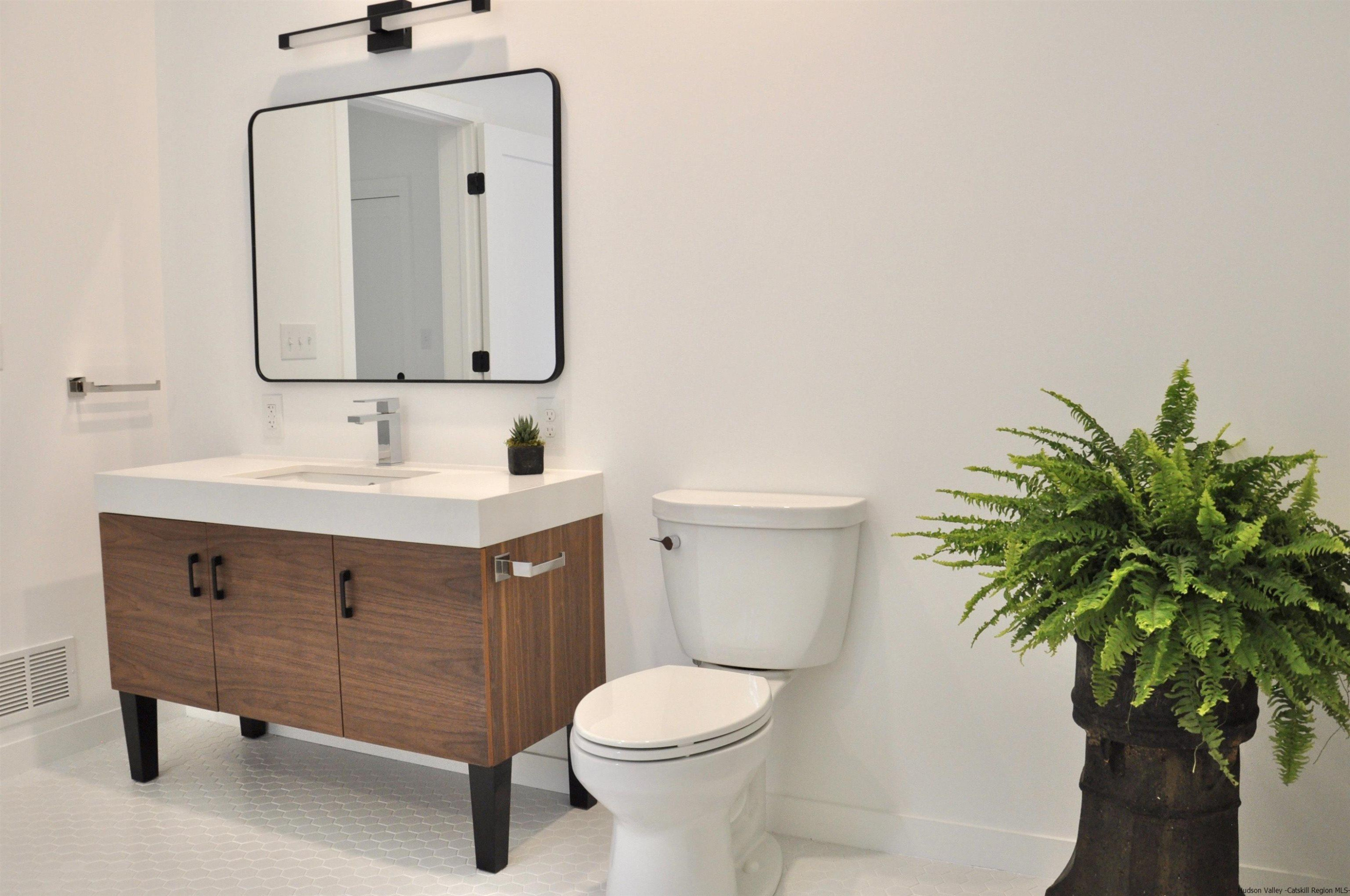 373 Pennsylvania Avenue