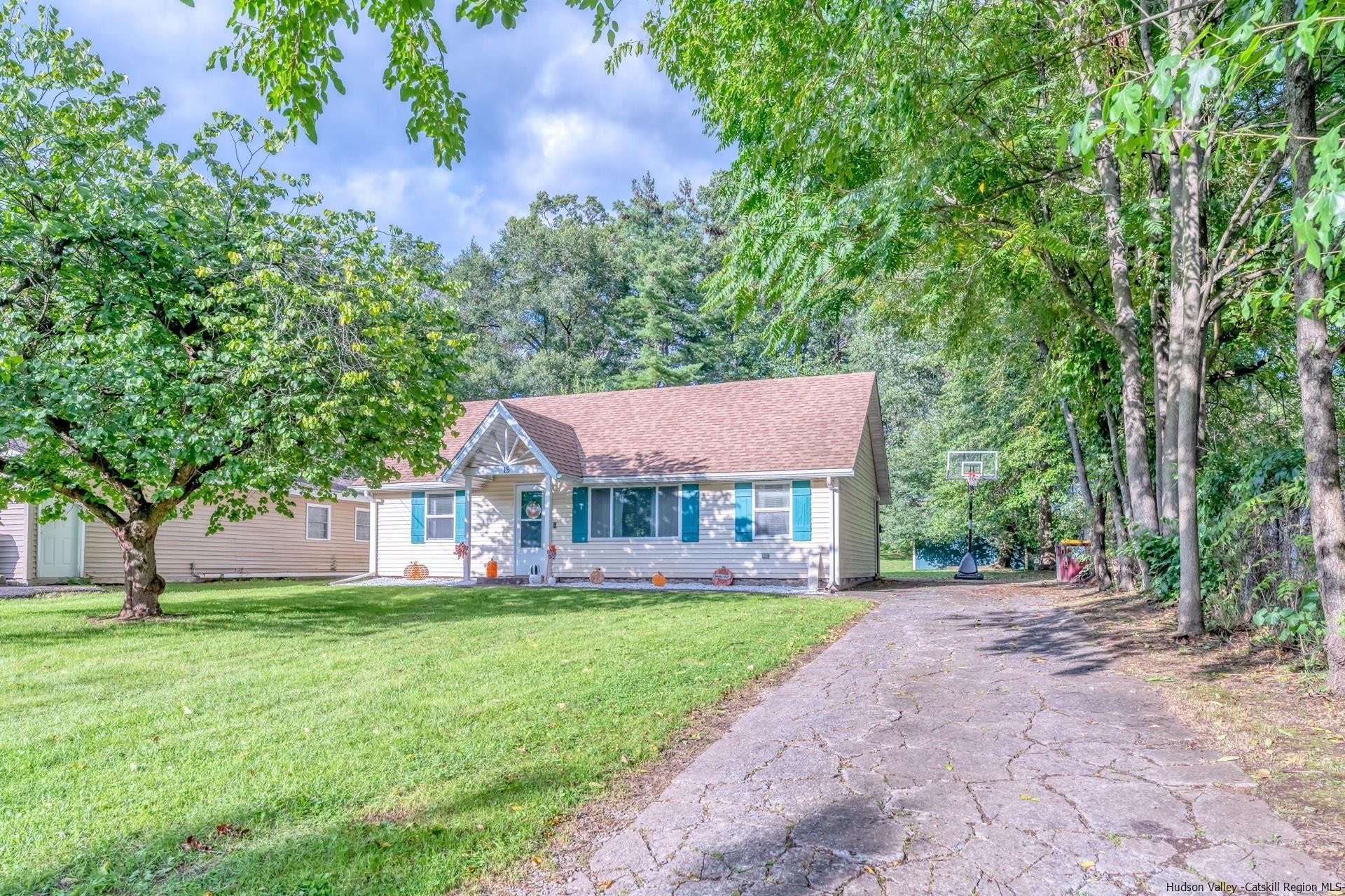 15 South Road, Mt. Marion