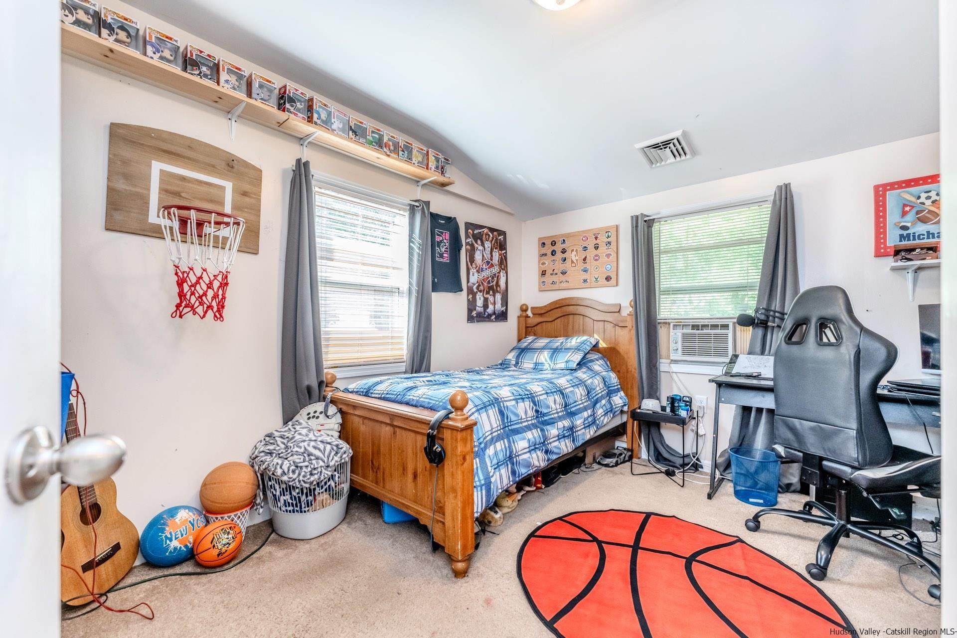 15 South Road, Mt. Marion