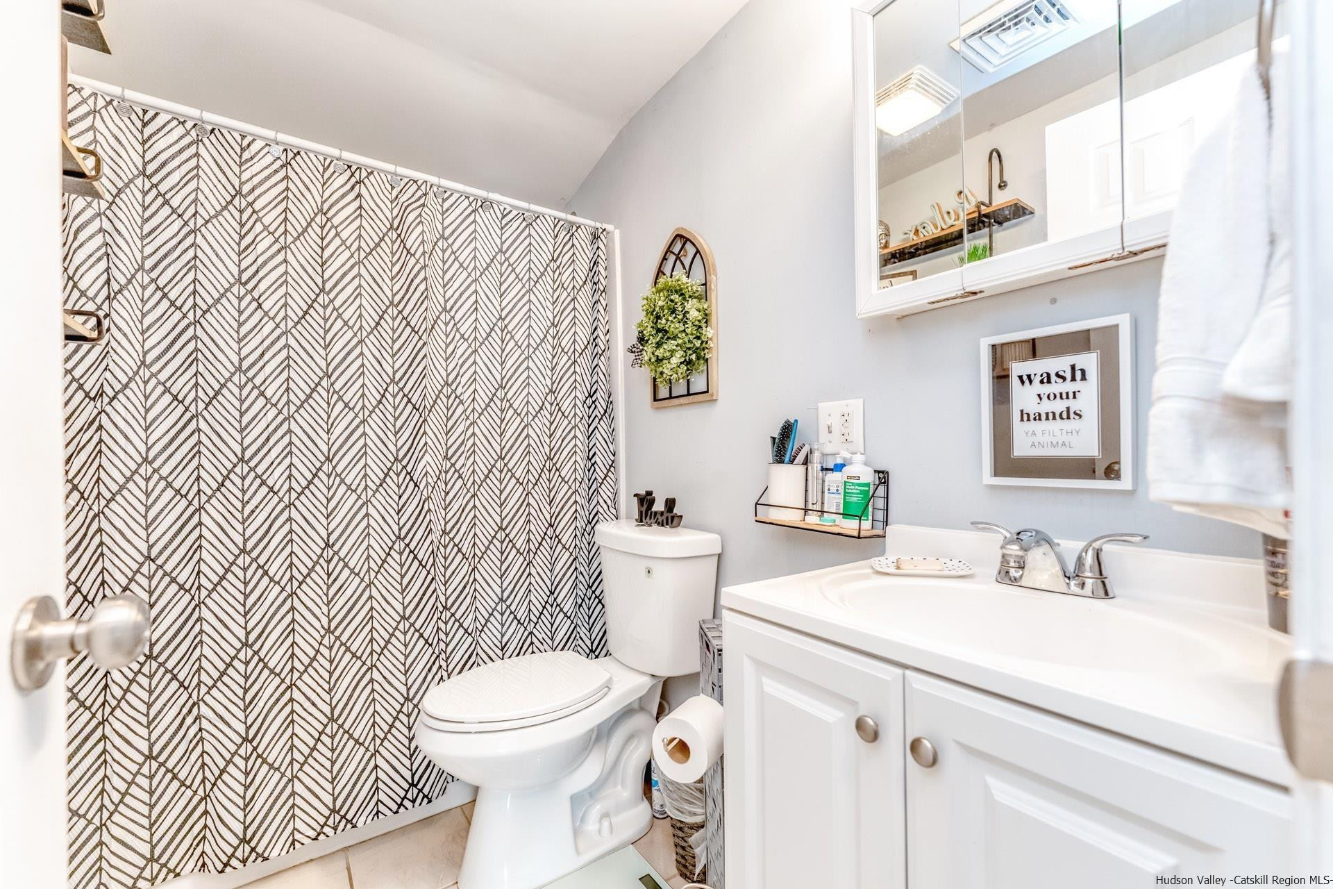 15 South Road, Mt. Marion