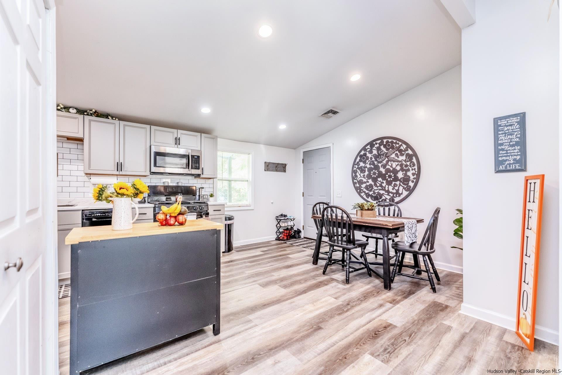 15 South Road, Mt. Marion