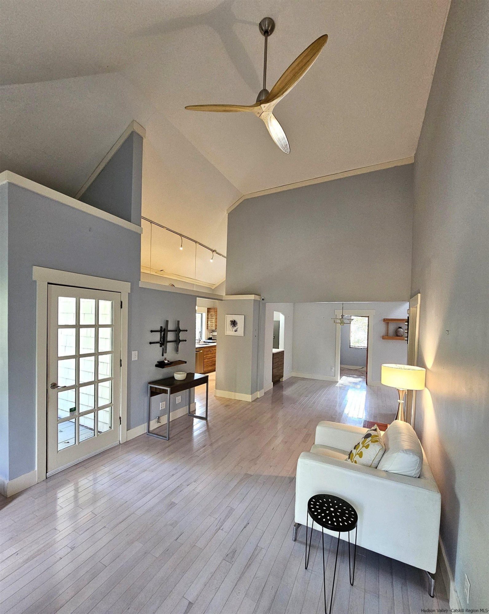 388 W Saugerties Road